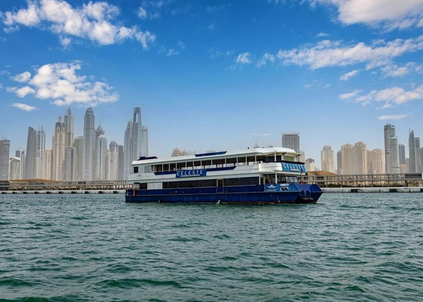 Dubai Marina, luksusowy rejs jachtem, kolacja, program rozrywkowy i otwarty bar - 14