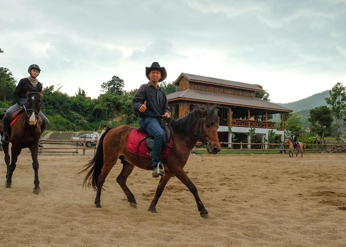 Pferdestunde+Reiten+Wat Tonkwen Holztempel.Chiangmai - 2