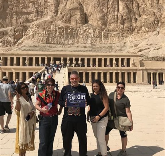 Amazing Luxor East and West Bank Guided Tour with Lunch From Luxor Airport/Hotel