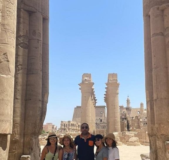 Amazing Luxor East and West Bank Guided Tour with Lunch From Luxor Airport/Hotel