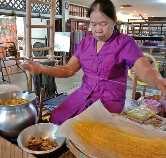 Completed Thai Silk Class Experience