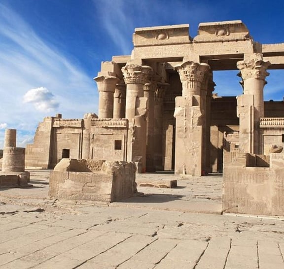 Luxor Day Trip to Edfu and Kom Ombo Temples by Car