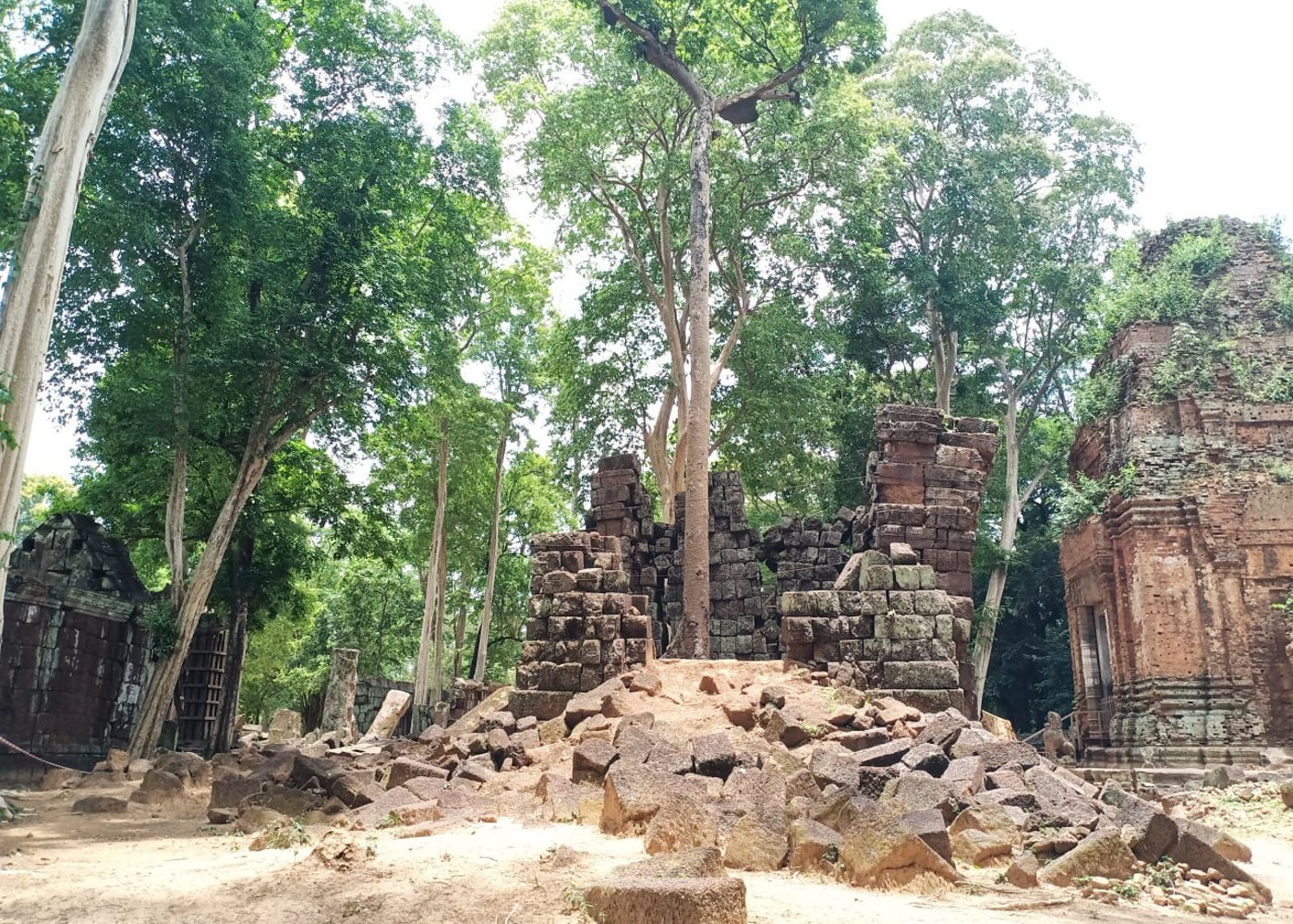 Private One Day Trip-Pyramid Temple Koh Ker and Beng Mealea - 12