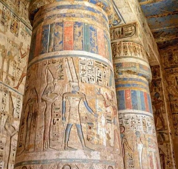 Luxor Day Tour: Habu Temple, Nobles Tombs, Deir El Madina And Dendera Temple