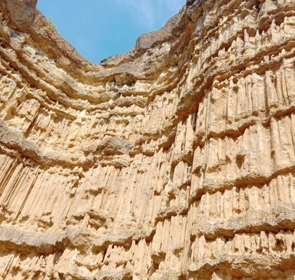 Beautiful trip through Pha Chor Canyon and crafts