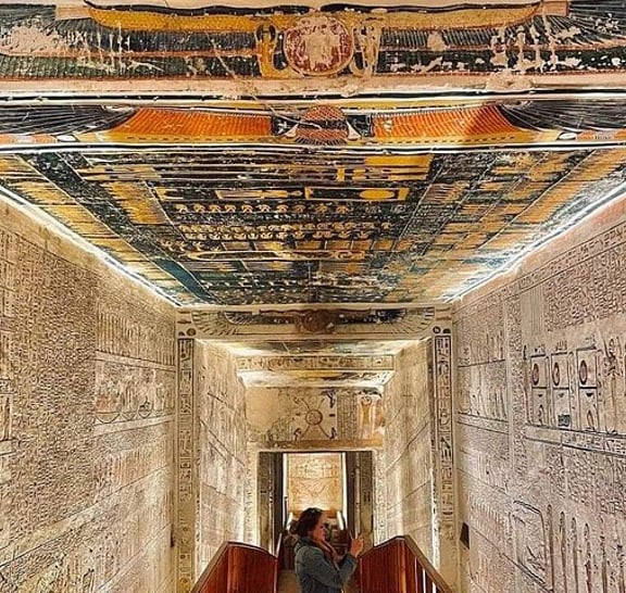 4-Days Cruise Aswan to Luxor with Hot Air Balloon and Sightseeing