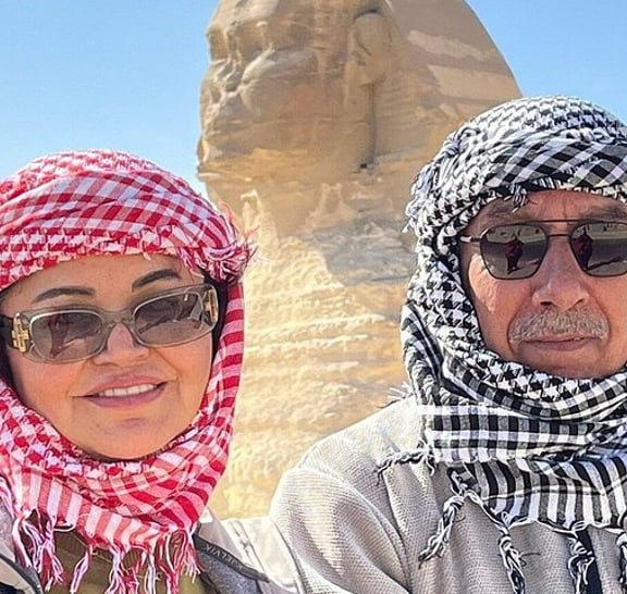 VIP Private Giza Pyramids Sphinx Saqqara and Memphis Tour