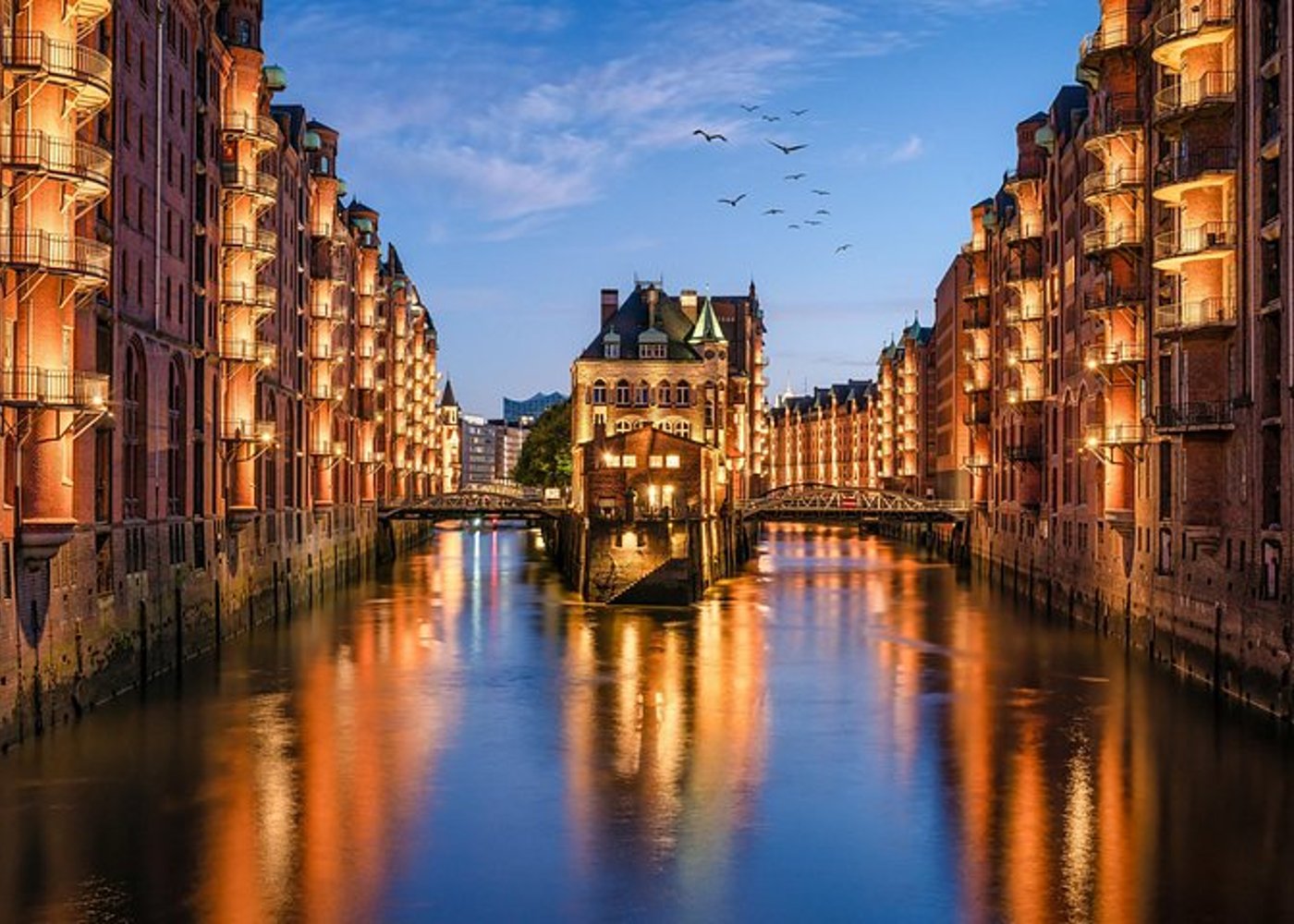 Hamburg bei Nacht: Privattour durch die Altstadt & St. Pauli - 6