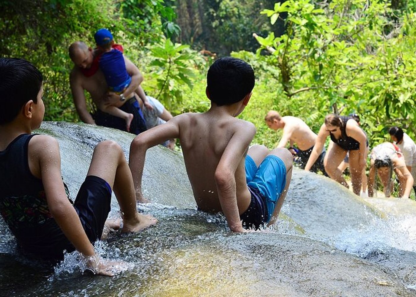 Extrem-Zipline und Klebriger Wasserfall Privattour - 4