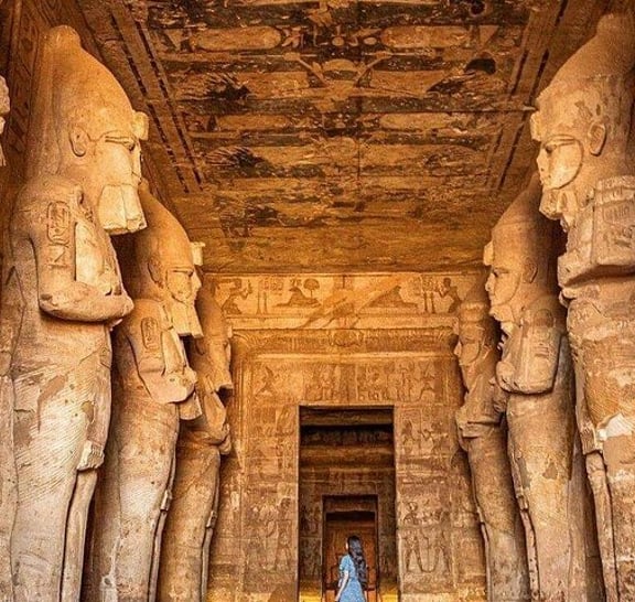 4 Nights Cruise Luxor To Aswan and Abu Simbel with train rounded trip from Cairo