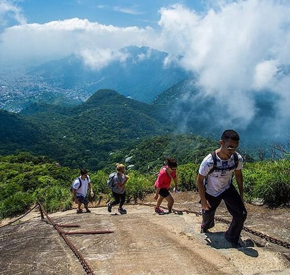 Tijuca's Peak Hiking Tour + National Park