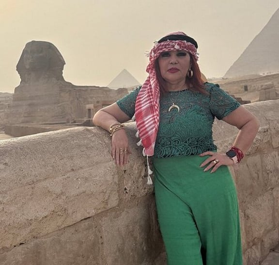 VIP Private Giza Pyramids Sphinx Saqqara and Memphis Tour