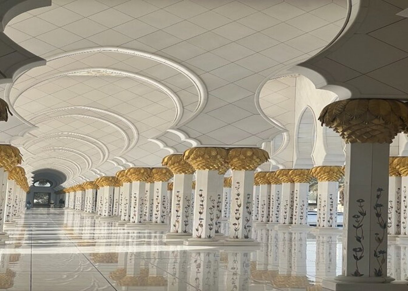 Layover in Abu Dhabi Sightseeing Tour Seamless Airport Transfers - 7