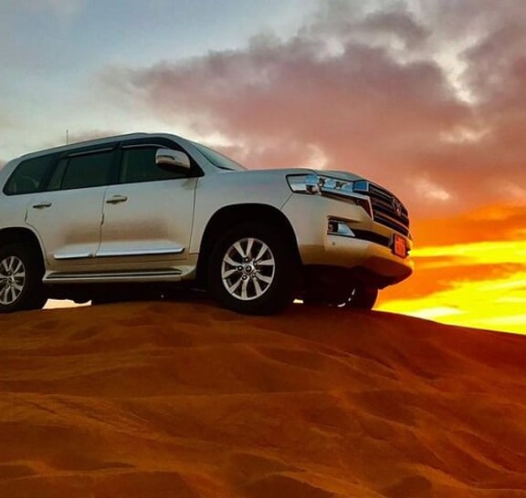 6 hours Premium Desert Safari in Dubai Red Dunes 