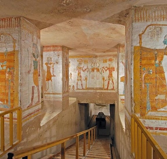 4 Nights Cruise Luxor To Aswan and Abu Simbel with train rounded trip from Cairo