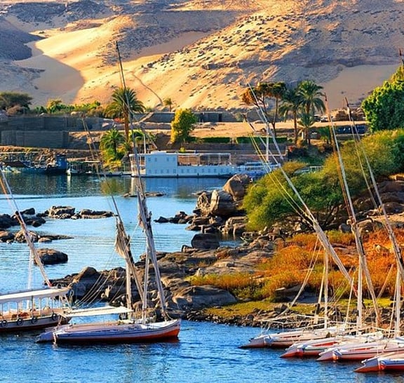 Private Day Tour to Aswan Highlights and Nubian Village from Luxor by Train