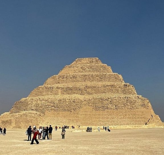 VIP Private Giza Pyramids Sphinx Saqqara and Memphis Tour