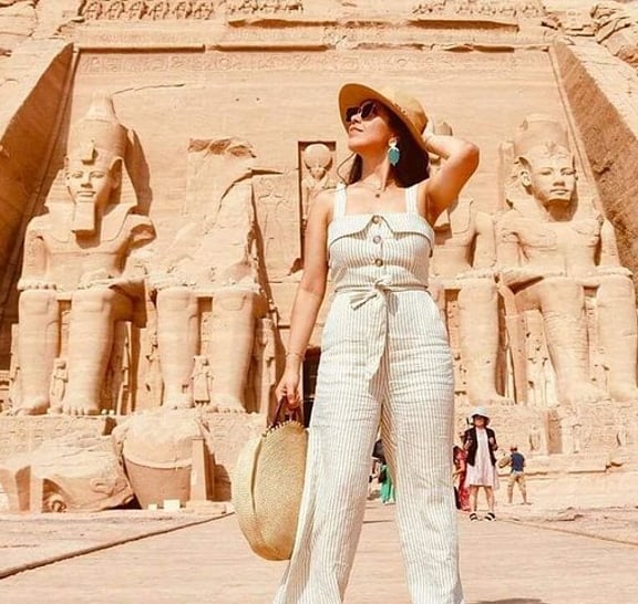 Private Tour to Abu Simbel Temples and Nubian Village From Aswan
