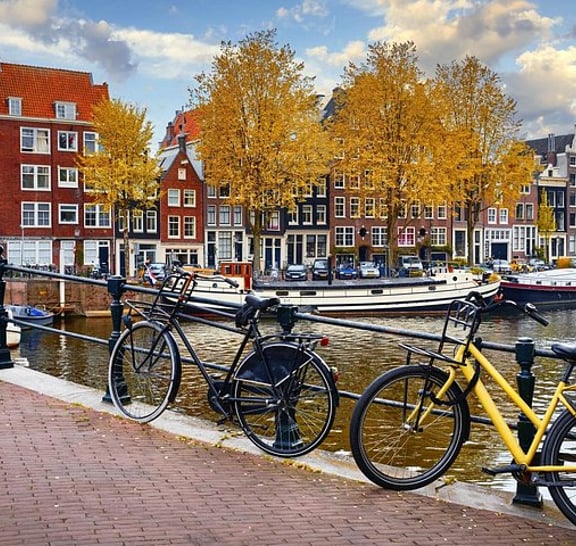 Wycieczka rowerowa po Starym Mieście w Amsterdamie, najważniejsze atrakcje i przyroda