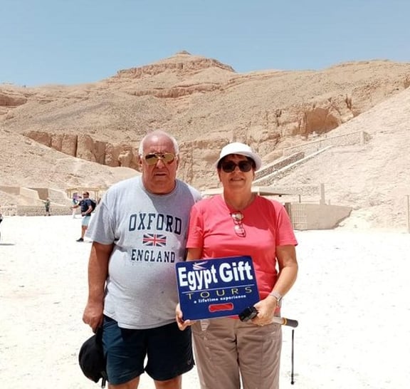Amazing Luxor East and West Bank Guided Tour with Lunch From Luxor Airport/Hotel