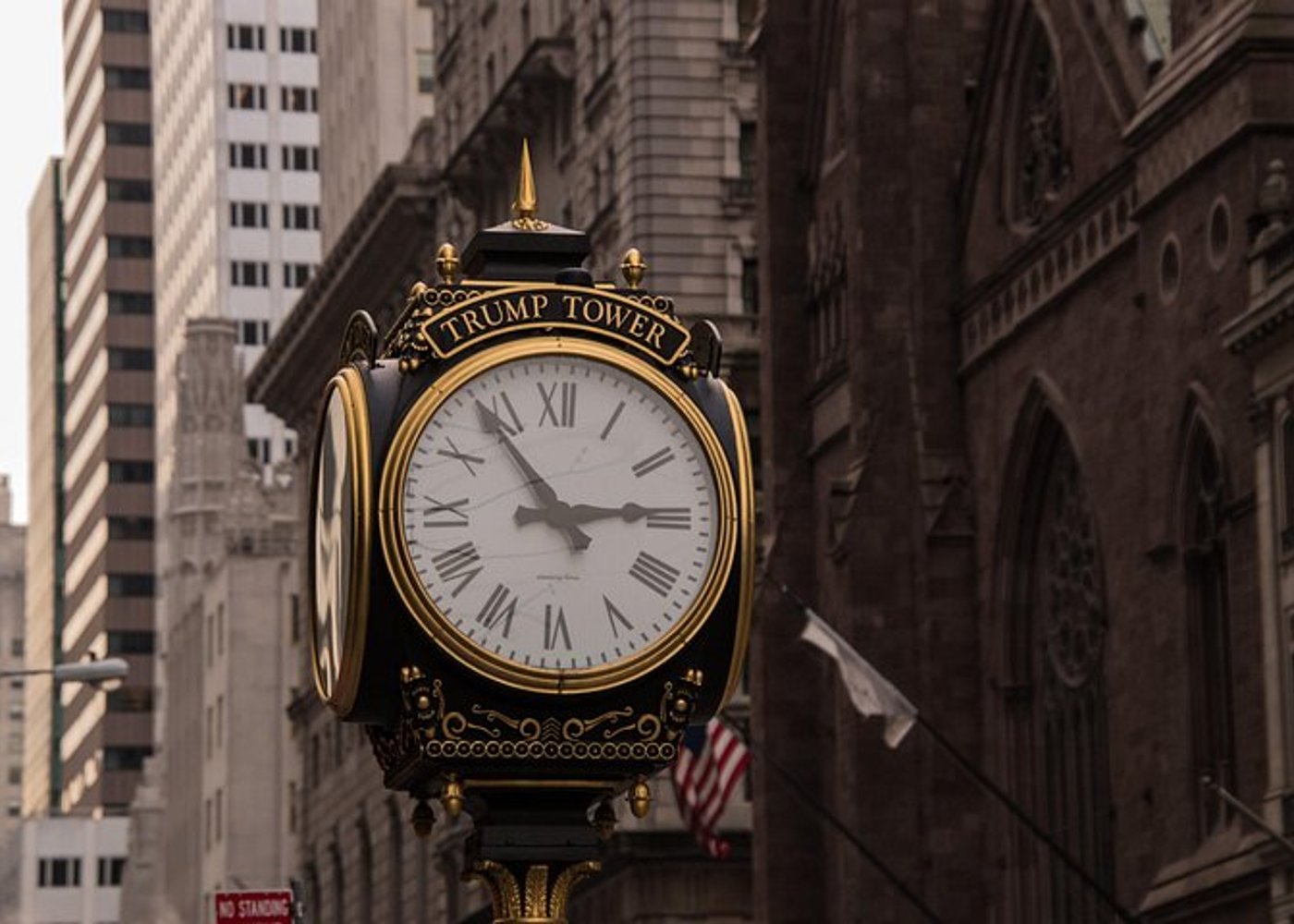 Donald Trump Buildings in NYC Private Walking Tour - 7