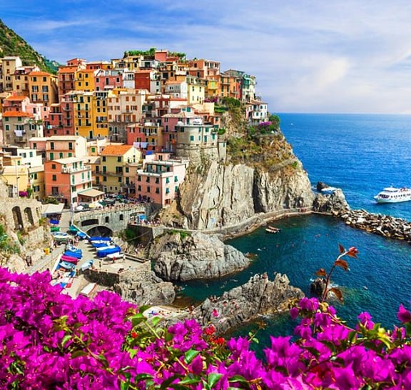 Cinque Terre from Milan Private Tour by Car, Ferry or Train