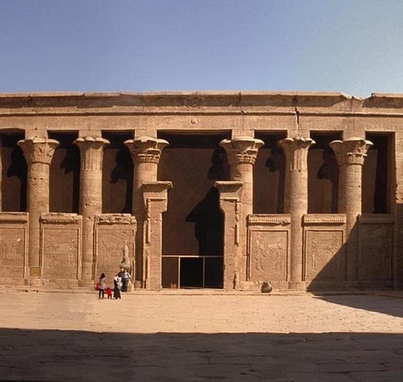 Luxor Day Trip to Edfu and Kom Ombo Temples by Car