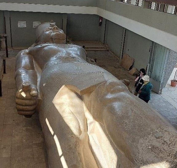 VIP Private Giza Pyramids Sphinx Saqqara and Memphis Tour