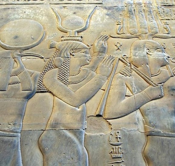 Luxor Day Trip to Edfu and Kom Ombo Temples by Car