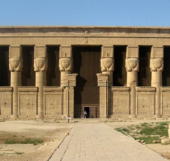 Private Luxor Day Tour to Dendera and Abydos Temples by Car