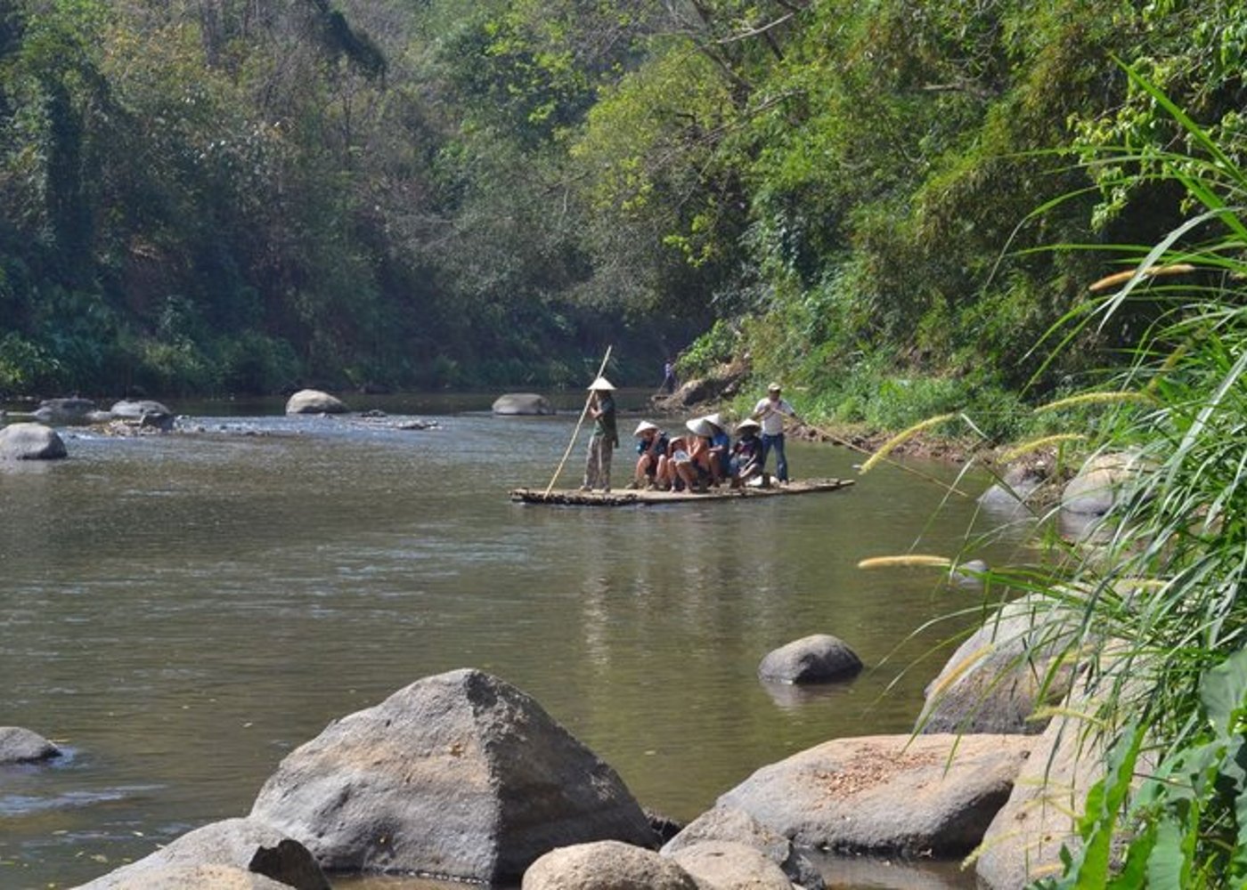 Safari-Tour
Elefantenschutzgebiet
Klebriger Wasserfall
Bambusfloßfahrt - 4