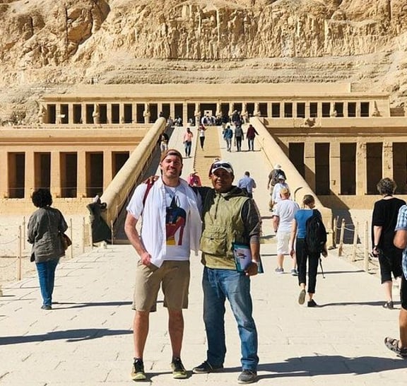 Amazing Luxor East and West Bank Guided Tour with Lunch From Luxor Airport/Hotel
