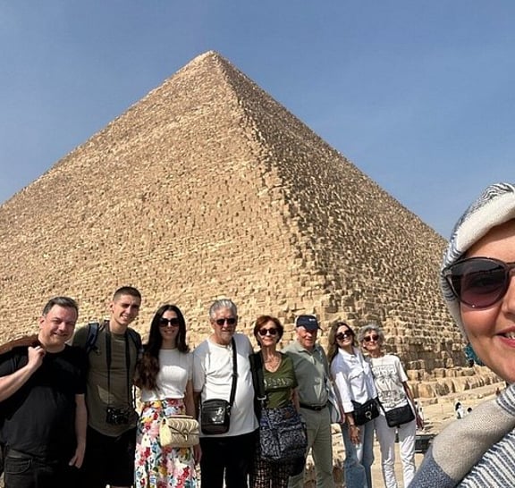 VIP Private Giza Pyramids Sphinx Saqqara and Memphis Tour