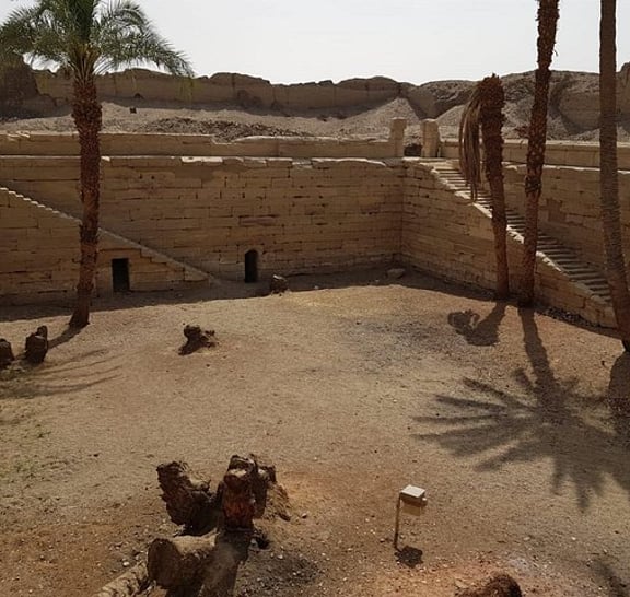 Luxor Day Tour: Habu Temple, Nobles Tombs, Deir El Madina And Dendera Temple