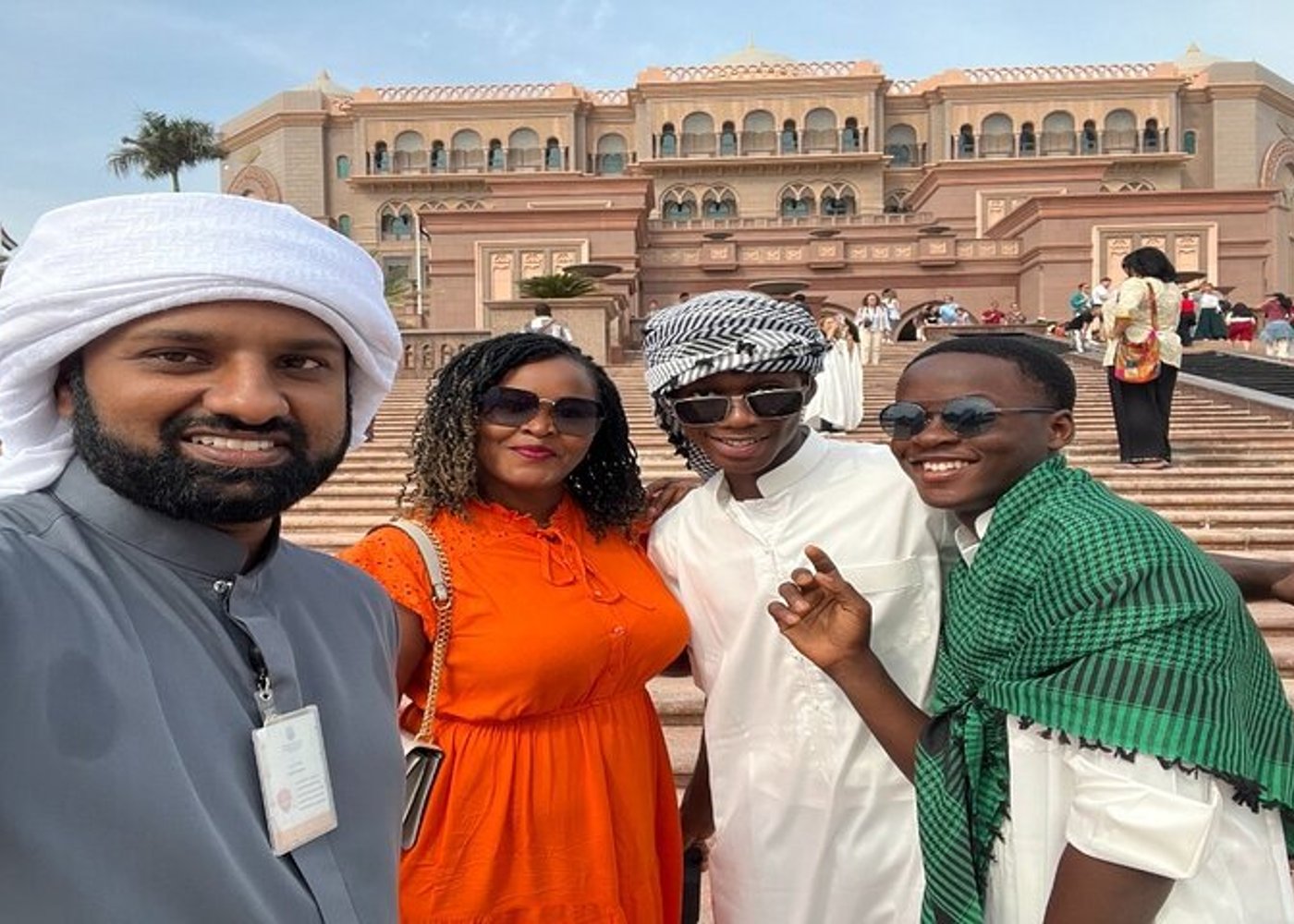 Layover in Abu Dhabi Sightseeing Tour Seamless Airport Transfers - 6
