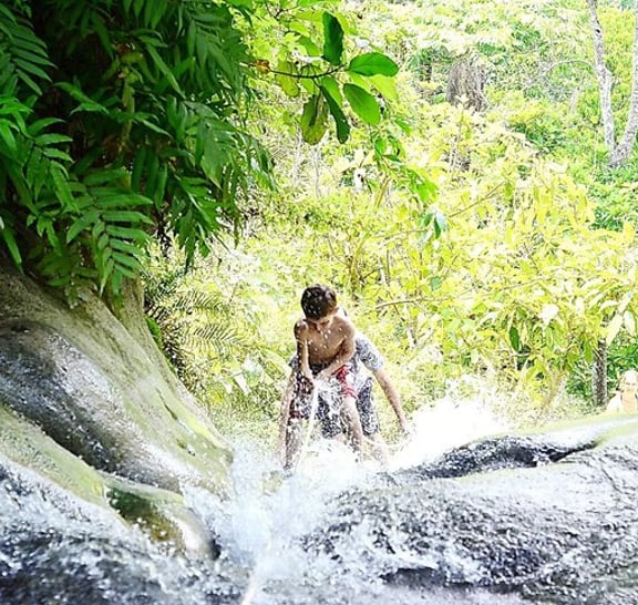 Safari trip
Elephant sanctuary
Sticky waterfall
Bamboo rafting