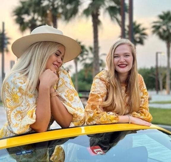 Dubai Cabrio Tour: Guided Tour of Top Sights in a Convertible Car
