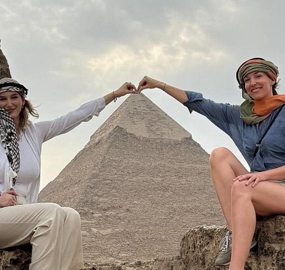 VIP Private Giza Pyramids Sphinx Saqqara and Memphis Tour
