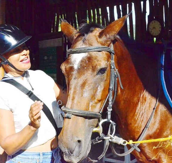 Horse Lesson+Riding+Wat Tonkwen wooden temple.Chiangmai
