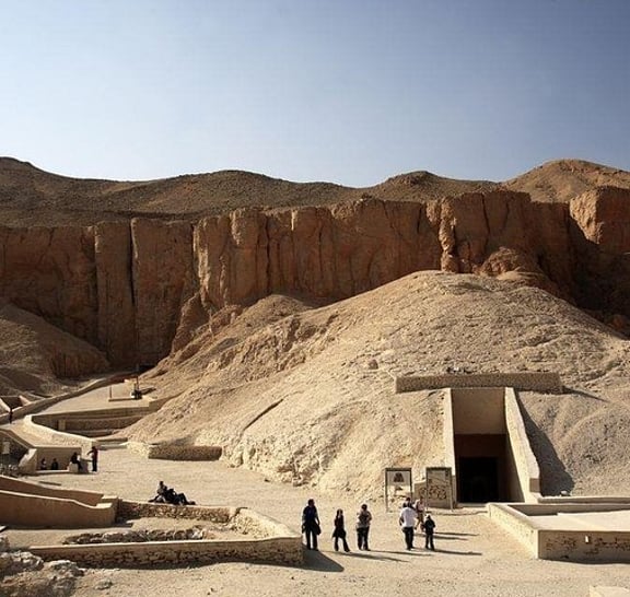 Best Of Luxor Top Attractions: East and West Bank Tours in 2 Days