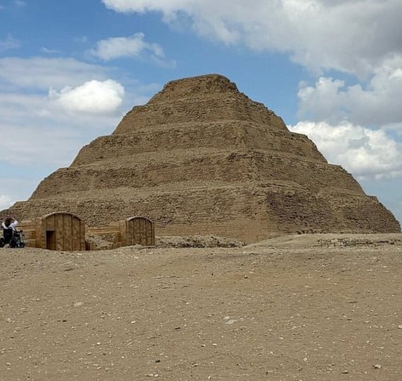 VIP Private Giza Pyramids Sphinx Saqqara and Memphis Tour