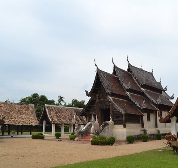 Horse Lesson+Riding+Wat Tonkwen wooden temple.Chiangmai