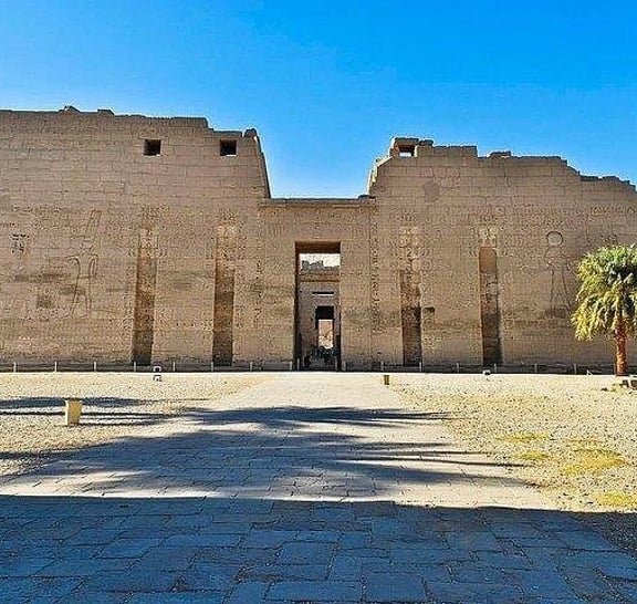 Luxor East and West Bank: Valley of the kings, Habu Temple,Karnak&Luxor Temples