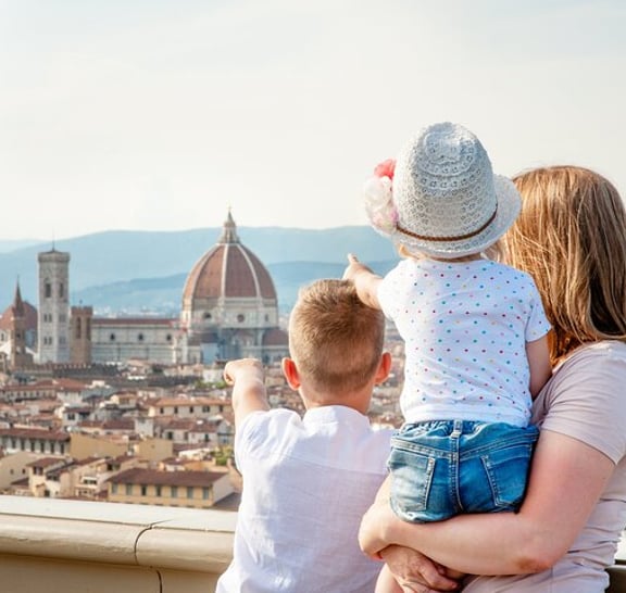 Family Tour of Florence’s Old Town and da Vinci Museum