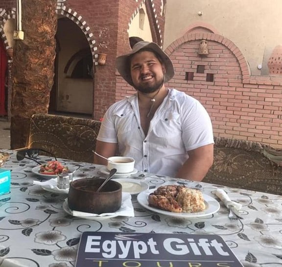 Amazing Luxor East and West Bank Guided Tour with Lunch From Luxor Airport/Hotel