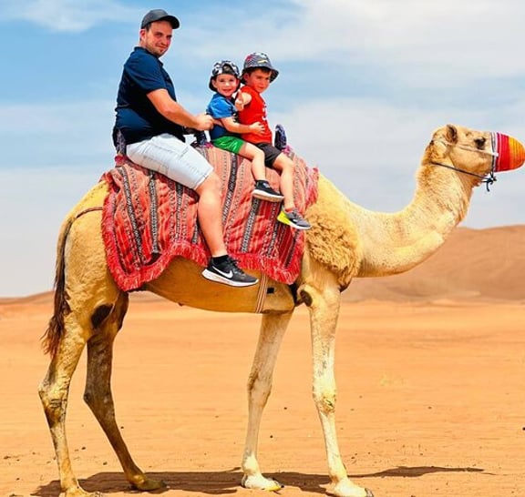 Dubai: Desert Camel Ride with Live Shows & BBQ Buffet Dinner