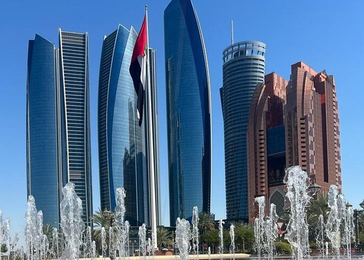 Layover in Abu Dhabi Sightseeing Tour Seamless Airport Transfers - 13