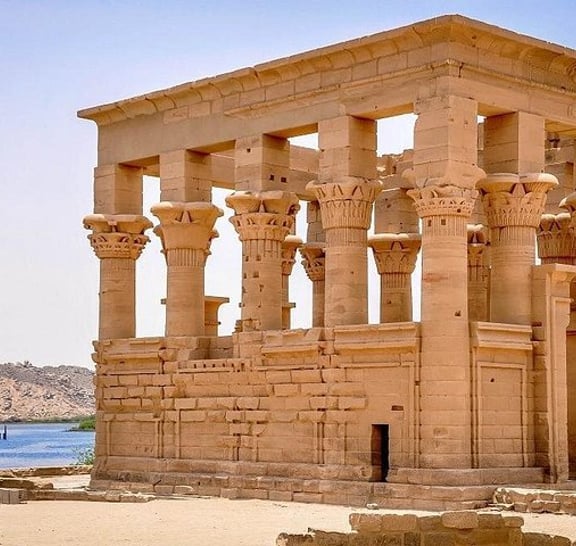 Private Day Tour to Aswan Highlights and Nubian Village from Luxor by Train