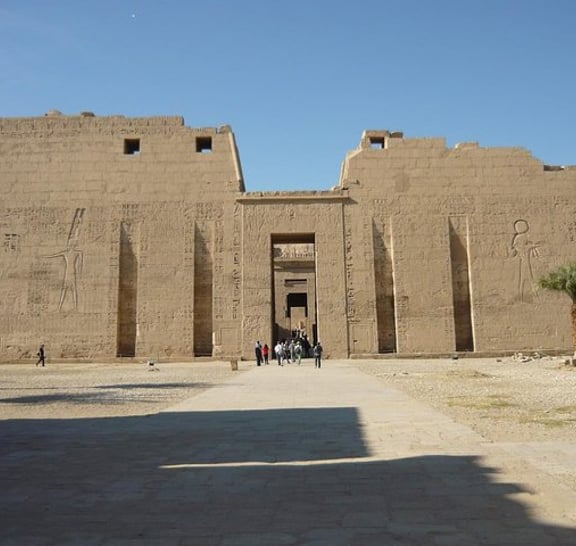 Luxor Day Tour to Habu Temple, Valley of the Nobles and Deir El Madina