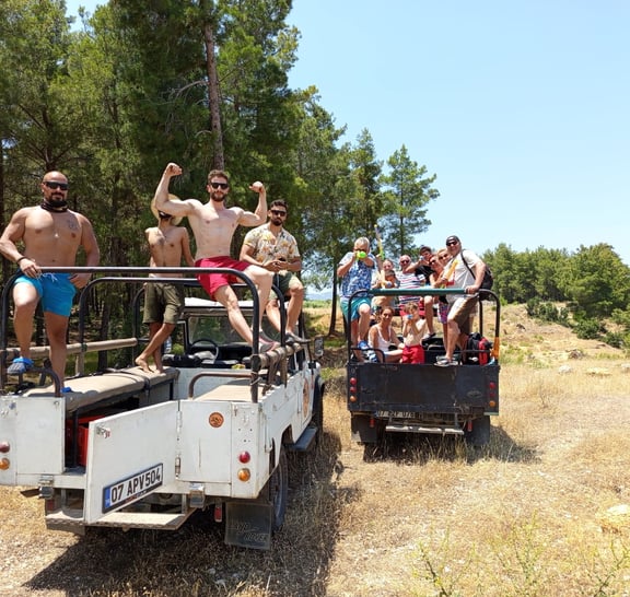Antalya: Gün Batımında Toros Dağları'nda Jeep Safari, Tekne Turu ve Doğa Keşfi